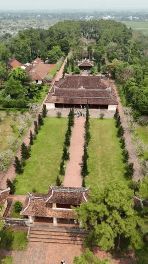 Hue Royal Tombs & Countryside Tour